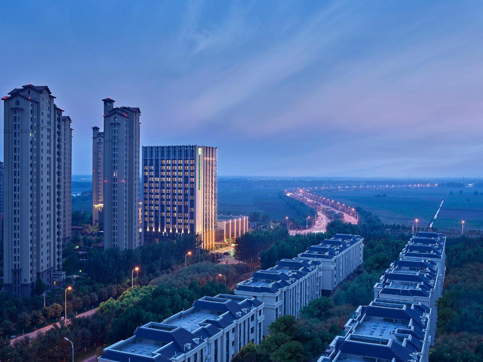 Holiday Inn Tianjin Wuqing, an IHG Hotel Bagian luar foto